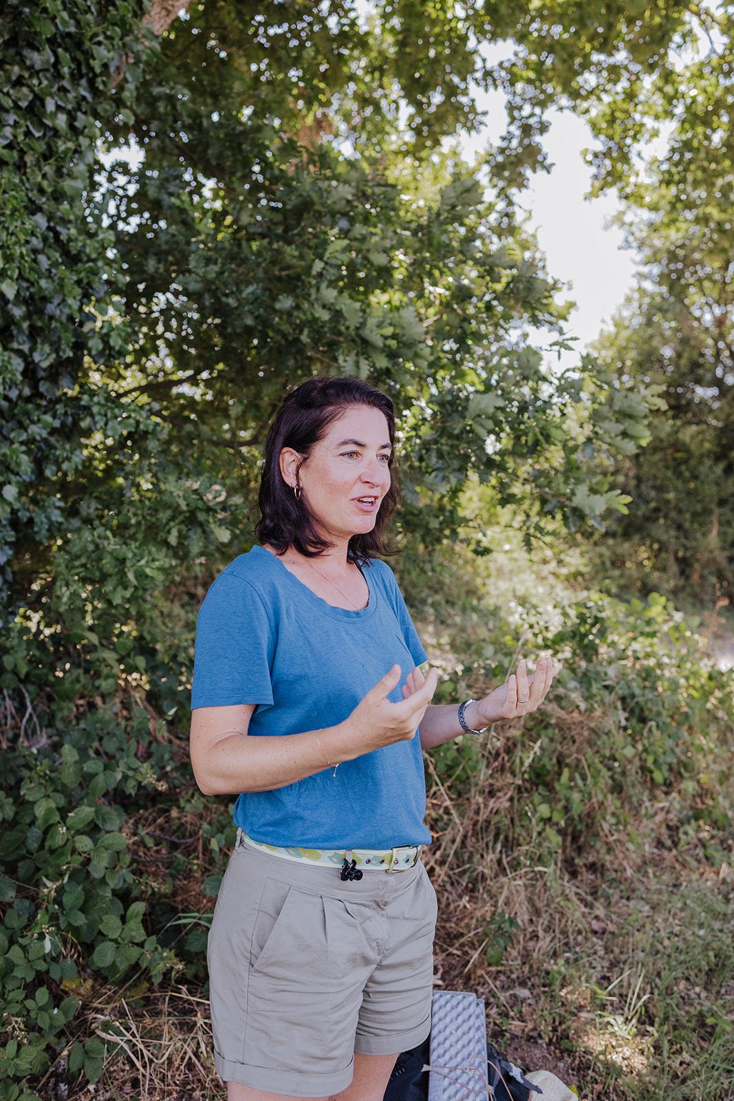 Anne-Laure, fondatrice de Marche & Co, en extérieur
